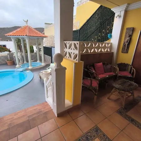 Villa Costa Adeje * אדחה