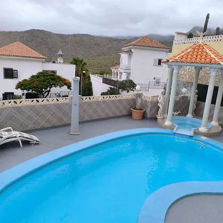 Villa Costa Adeje 아데제